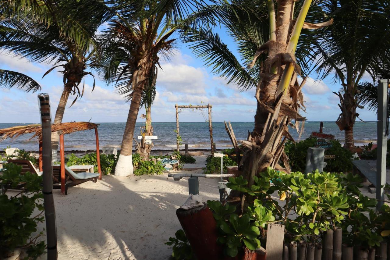Lunazul Eco-Cabana Frente Al Mar Mahahual Kültér fotó