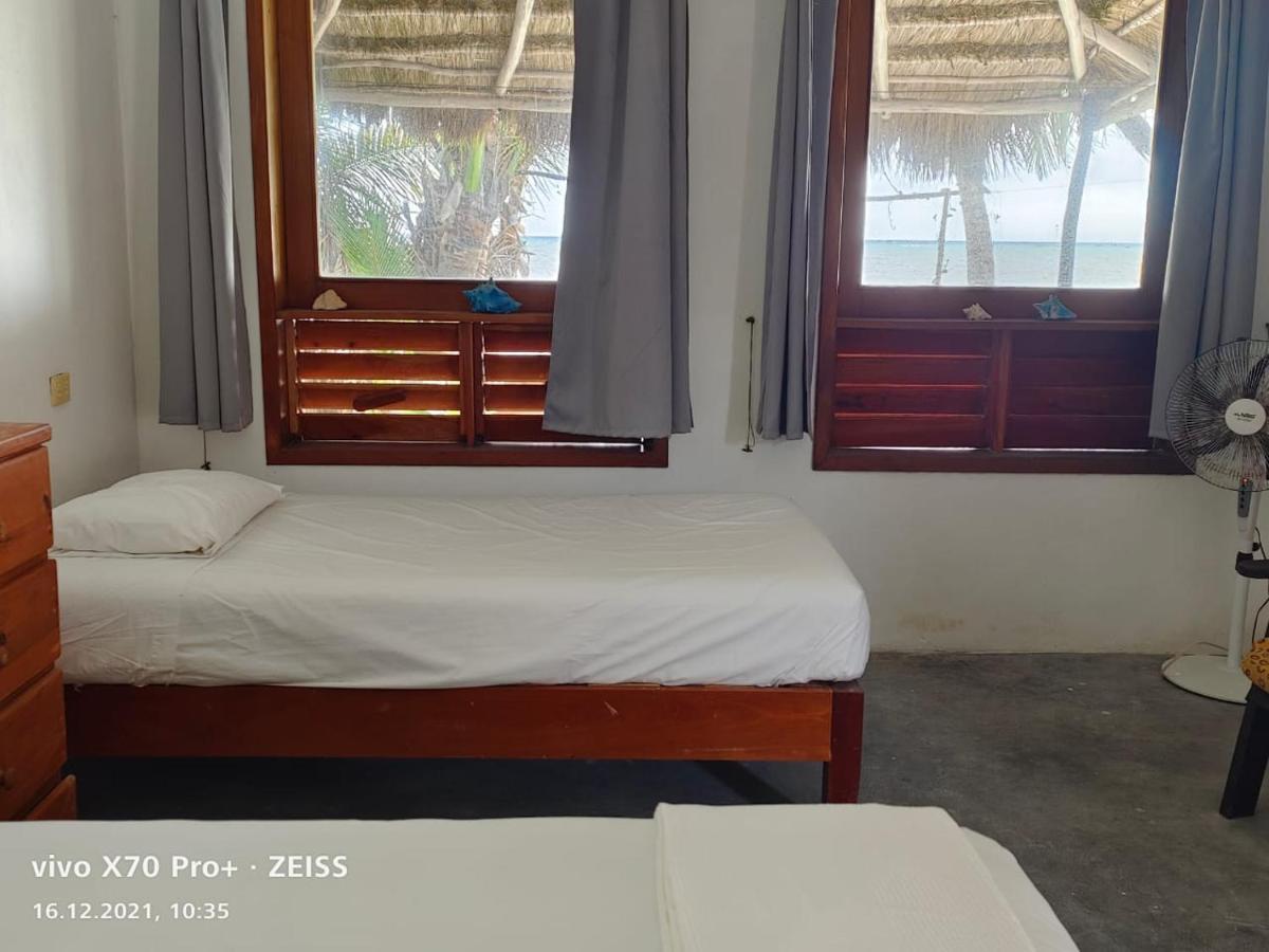Lunazul Eco-Cabana Frente Al Mar Mahahual Kültér fotó