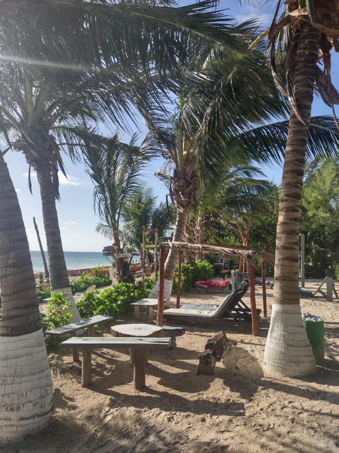 Lunazul Eco-Cabana Frente Al Mar Mahahual Kültér fotó